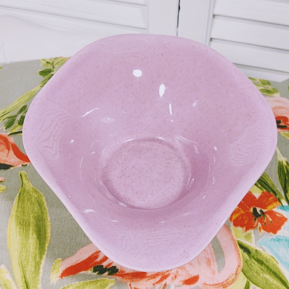 VINTAGE C-1 USA FLARED GLAZED SPECKLED POTTERY BOWL/SOFT LILAC/MCM/HOME DECOR